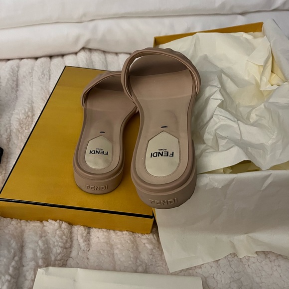 Fendi debossed-logo slide sandals- size- 39 sold out everywhere - Picture 8 of 14